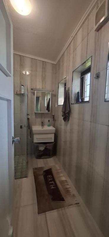 6 Bedroom Property for Sale in Cravenby Western Cape